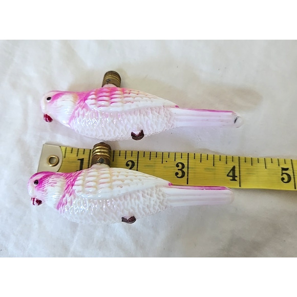 Antique Milk Glass Parakeet (set of 2) and Lantern Light Bulbs Untested - Picture 9 of 11
